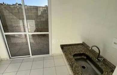 Imagem: A casa possui 2 Dormitórios, 3 Banheiros, 1 Vaga na garagem