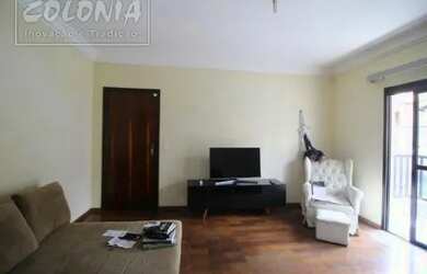 Imagem: O apartamento possui 3 Dormitórios, 1 Banheiro, 2 Vagas na