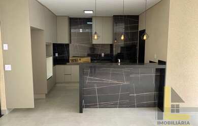 Imagem: A casa em condomínio possui 3 Dormitórios, 3 Banheiros, 1