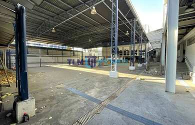 Imagem: O depósito possui 6.843m² de Área e está localizado em