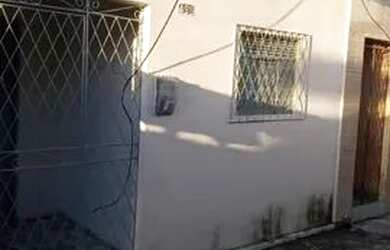 Imagem: A casa possui 2 Dormitórios, 1 Banheiro, 50m² de Área e