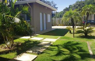 Imagem: A casa em condomínio possui 4 Dormitórios, 5 Banheiros, 5