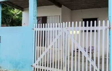 Imagem: A casa possui 2 Dormitórios, 1 Banheiro, 1 Vaga na garagem