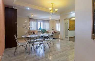 Imagem: O apartamento possui 4 Dormitórios, 3 Banheiros, 2 Vagas na