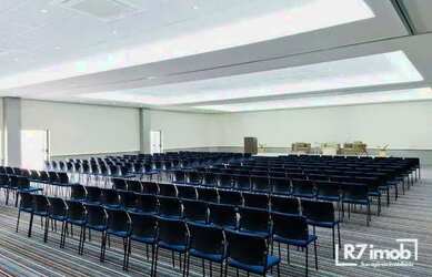 Imagem 10: Sala comercial no Hangar Business decorada com armários á venda na Av. Luiz Viana Filho