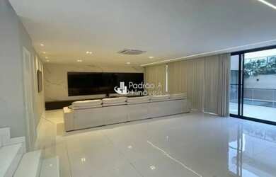 Imagem 4: Imóvel para aluguel e venda tem 380 metros quadrados com 5 quartos