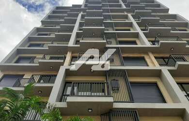 Imagem: O apartamento possui 1 Dormitório, 2 Banheiros, 2 Vagas na