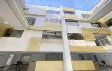 Imagem: O depósito possui 5 Vagas na garagem, 348m² de Área e está