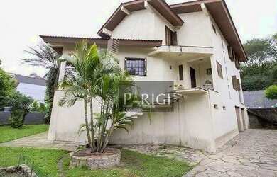 Imagem: A casa possui 5 Dormitórios, 4 Banheiros e 369m² de Área