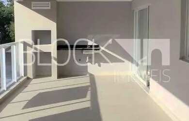 Imagem: O apartamento possui 4 Dormitórios, 2 Banheiros, 2 Vagas na