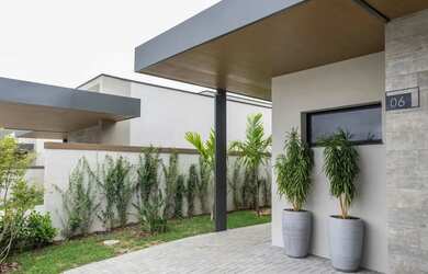 Imagem: A casa em condomínio possui 3 Dormitórios, 4 Banheiros, 2