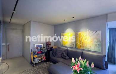 Imagem: O apartamento possui 1 Dormitório, 2 Banheiros, 2 Vagas na