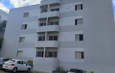 Imagem: O apartamento possui 3 Dormitórios, 2 Banheiros, 1 Vaga na