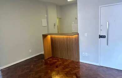 Imagem: O apartamento possui 2 Dormitórios, 2 Banheiros, 65m² de Área