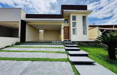 Imagem: A casa em condomínio possui 3 Dormitórios, 3 Banheiros, 4