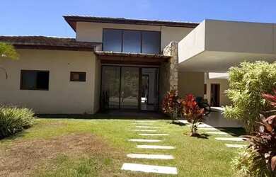 Imagem: A casa em condomínio possui 4 Dormitórios, 5 Banheiros, 4