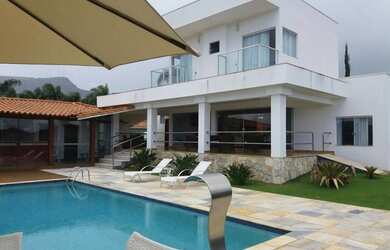 Imagem: A fazenda possui 1180m² de Área e está localizado em Capitólio