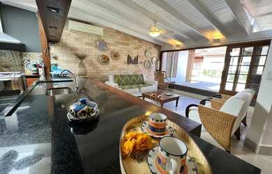 Imagem: A casa em condomínio possui 3 Dormitórios, 4 Banheiros, 1