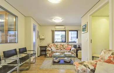 Imagem: O depósito possui 2 Vagas na garagem e 93m² de Área e está