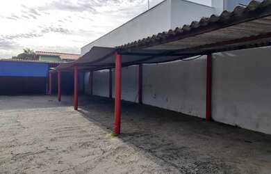 Imagem: O terreno possui 300m² de Área e está localizado em Loteamento