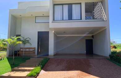 Imagem: A casa em condomínio possui 3 Dormitórios, 3 Banheiros, 2