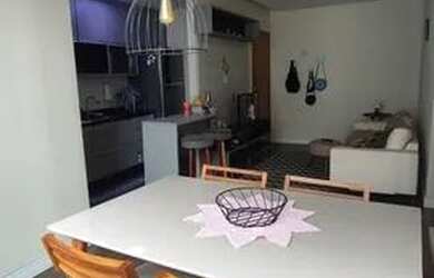 Imagem: O apartamento possui 2 Dormitórios, 2 Banheiros, 1 Vaga na