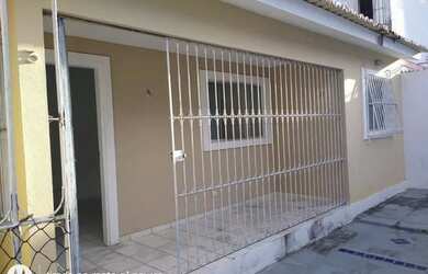 Imagem: A casa em condomínio possui 2 Dormitórios, 2 Banheiros, 1