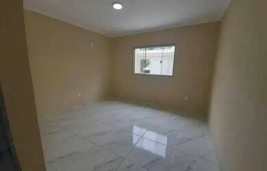 Imagem: A casa possui 2 Dormitórios, 1 Banheiro, 1 Vaga na garagem