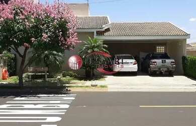 Imagem: A casa em condomínio possui 3 Dormitórios, 4 Banheiros, 4