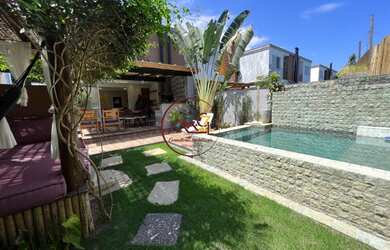 Imagem: A casa em condomínio possui 4 Dormitórios, 4 Banheiros, 3