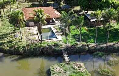 Imagem: A fazenda possui 33m² de Área e está localizado em Professor