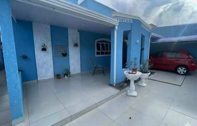 Imagem: A casa possui 2 Dormitórios, 1 Banheiro, 1 Vaga na garagem