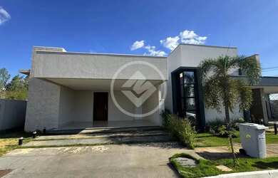 Imagem: A casa em condomínio possui 3 Dormitórios, 1 Banheiro, 2 Vagas