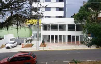 Imagem: O depósito possui 1 Vaga na garagem e 360m² de Área e está