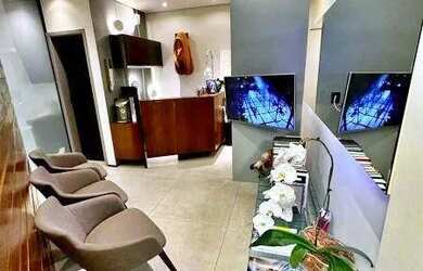 Imagem: O depósito possui 1 Vaga na garagem e 53m² de Área e está