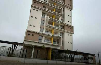 Imagem: O apartamento possui 3 Dormitórios, 1 Banheiro, 1 Vaga na garagem