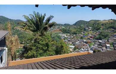 Imagem: A casa possui 1 Dormitório, 1 Banheiro, 35m² de Área e está