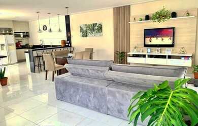 Imagem: A casa em condomínio possui 3 Dormitórios, 3 Banheiros, 4