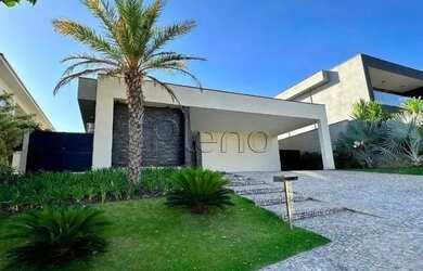 Imagem: A casa em condomínio possui 4 Dormitórios, 4 Banheiros, 4