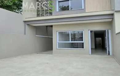 Imagem: A casa à venda possui 3 Dormitórios, 2 Banheiros, 2 Vagas