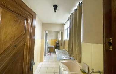 Imagem: A kitnet possui 1 Dormitório, 1 Banheiro, 1 Vaga na garagem