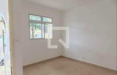 Imagem: A casa possui 2 Dormitórios, 2 Banheiros, 80m² de Área e