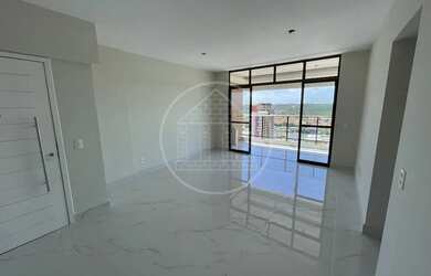 Imagem: O apartamento possui 2 Dormitórios, 1 Banheiro, 2 Vagas na