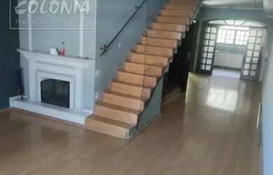 Imagem: A casa possui 3 Dormitórios, 4 Banheiros, 4 Vagas na garagem