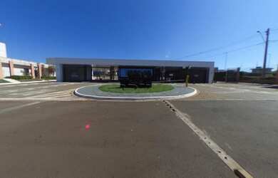 Imagem: A casa em condomínio possui 3 Dormitórios, 2 Banheiros, 2