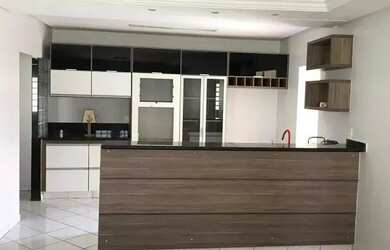 Imagem 4: Casa de praia à venda. Piscina, Churrasqueira, 204m² de Áreae3 Vagas...