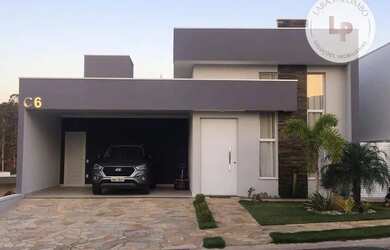 Imagem: A casa em condomínio possui 3 Dormitórios, 1 Banheiro, 2 Vagas