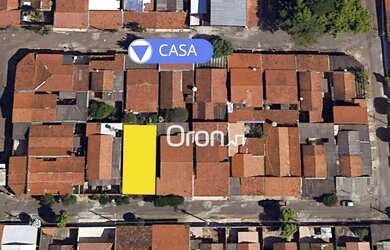 Imagem: A casa possui 4 Dormitórios, 2 Banheiros, 1 Vaga na garagem