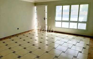 Imagem: A casa à venda possui 3 Dormitórios, 4 Banheiros, 5 Vagas