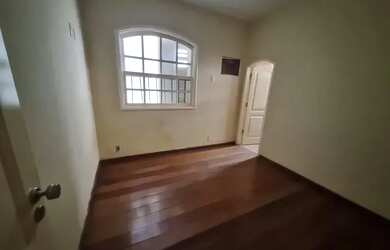 Imagem 7: Casa em Três Rios, RJ. 4 Vagas na garageme4 Dormitórios